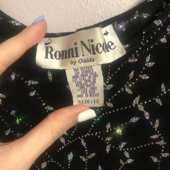 Beautiful sparkle dress - Picture 4 of 4